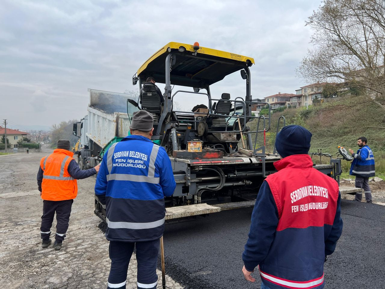 Serdivan Belediyesi’nden yollara modern dokunuş - Sayfa 1