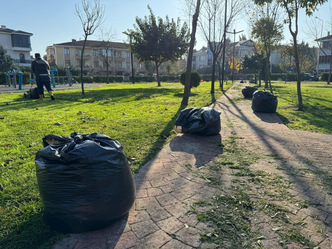 Serdivan Belediyesi Ekiplerinden Temizlik Mesaisine Hız Kesmeden Devam - Sayfa 3