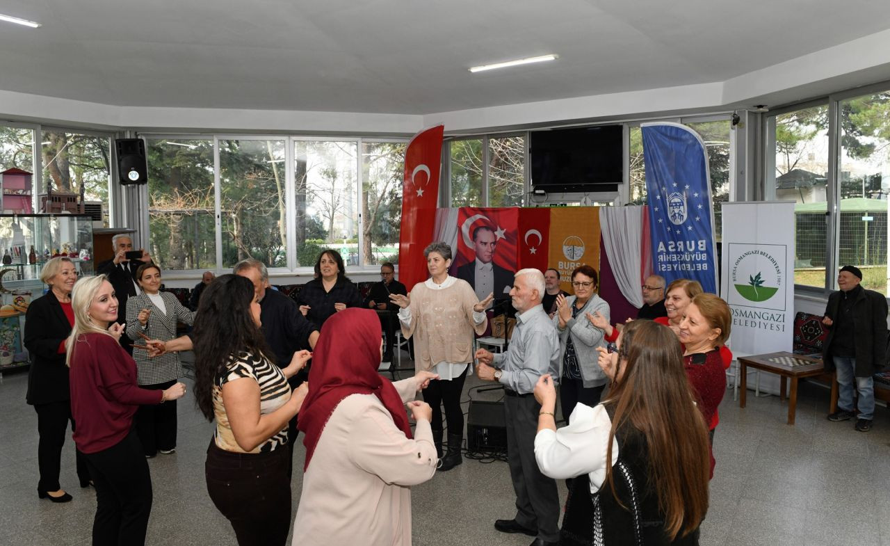 Türk Sanat Müziği Korosu, huzurevi sakinleri için söyledi - Sayfa 3