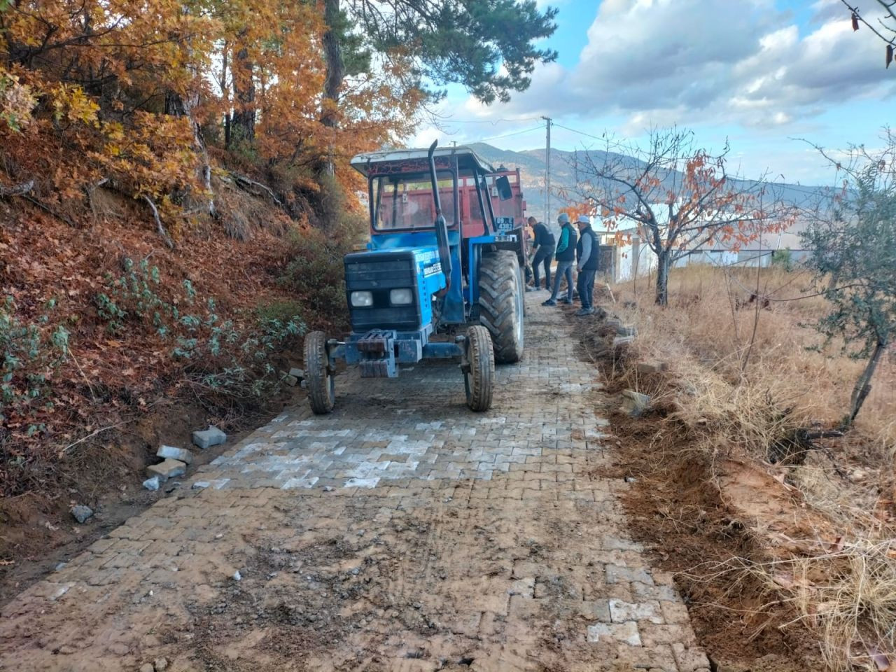 Bozdoğan'da üreticiler için arazi yolları düzenleniyor - Sayfa 4