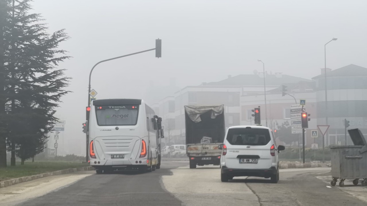 İnegöl'de yoğun sis hayatı olumsuz etkiledi