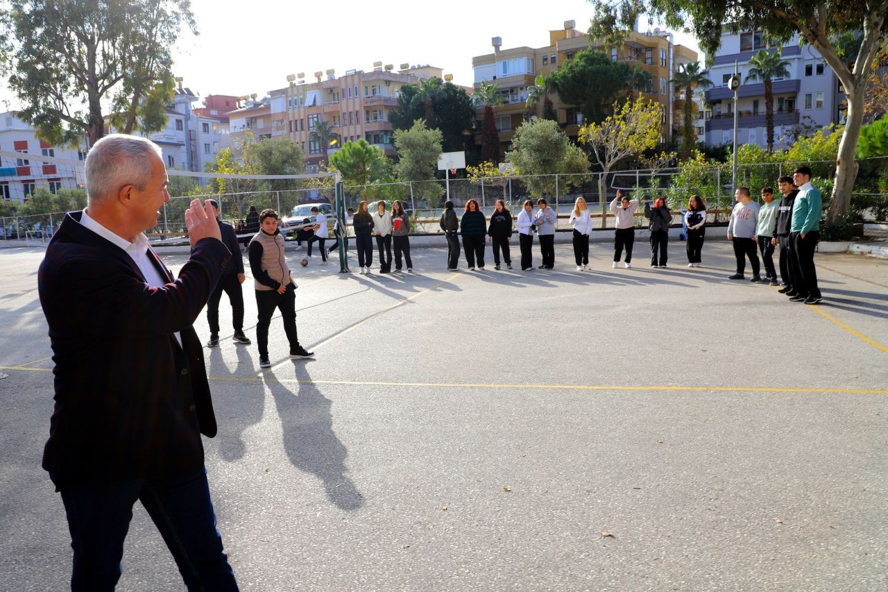 Başkan Özçelik esnafın taleplerini not aldı - Sayfa 7