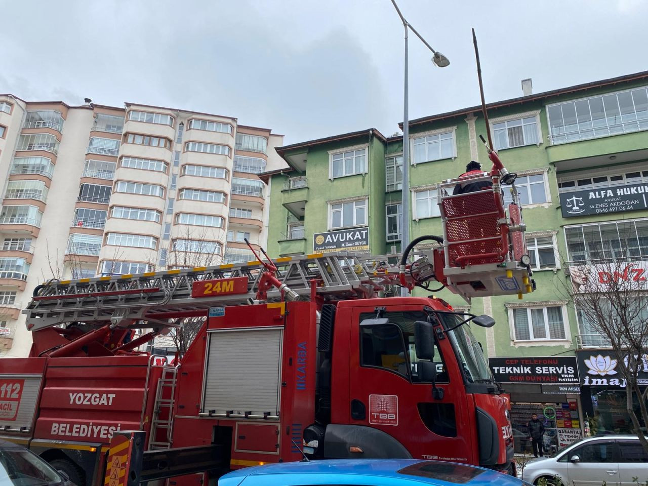 Yozgat'ta Çatılardan Sarkıt Temizliği: Buz Kütlelerine Müdahale - Sayfa 6