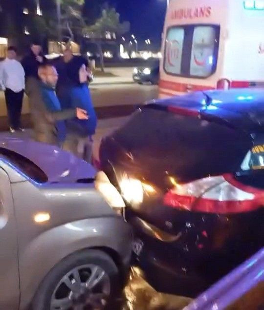 Bursa’da Direksiyon Başında Fenalaşan Sürücü Kaza Yaptı: 2 Yaralı - Sayfa 3