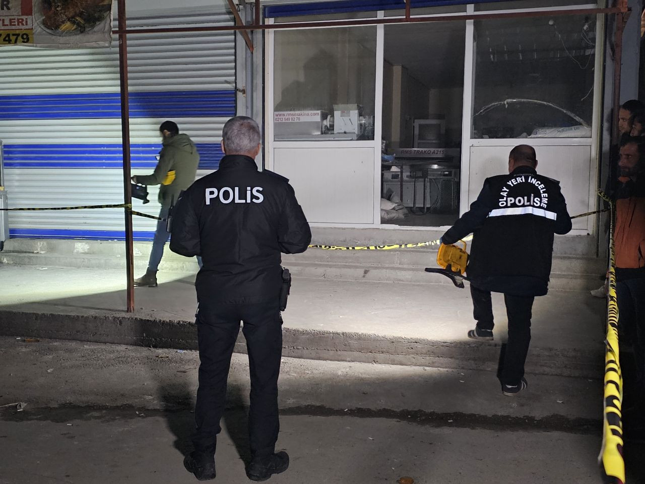 Adana'da Ekmek İmalathanesine Silahlı Saldırı: 4 Yaralı - Sayfa 2