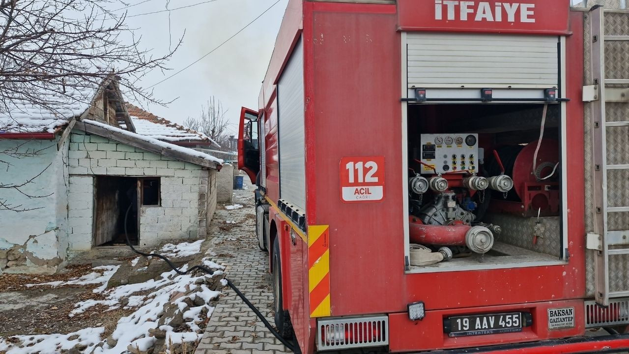Alaca'da Korkutan Ev Yangını