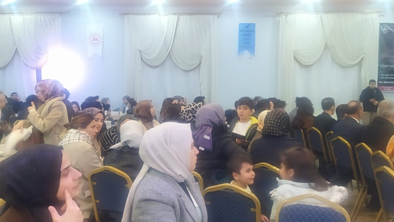 Kaymakam Aydoğan'dan öğretmenlere jest