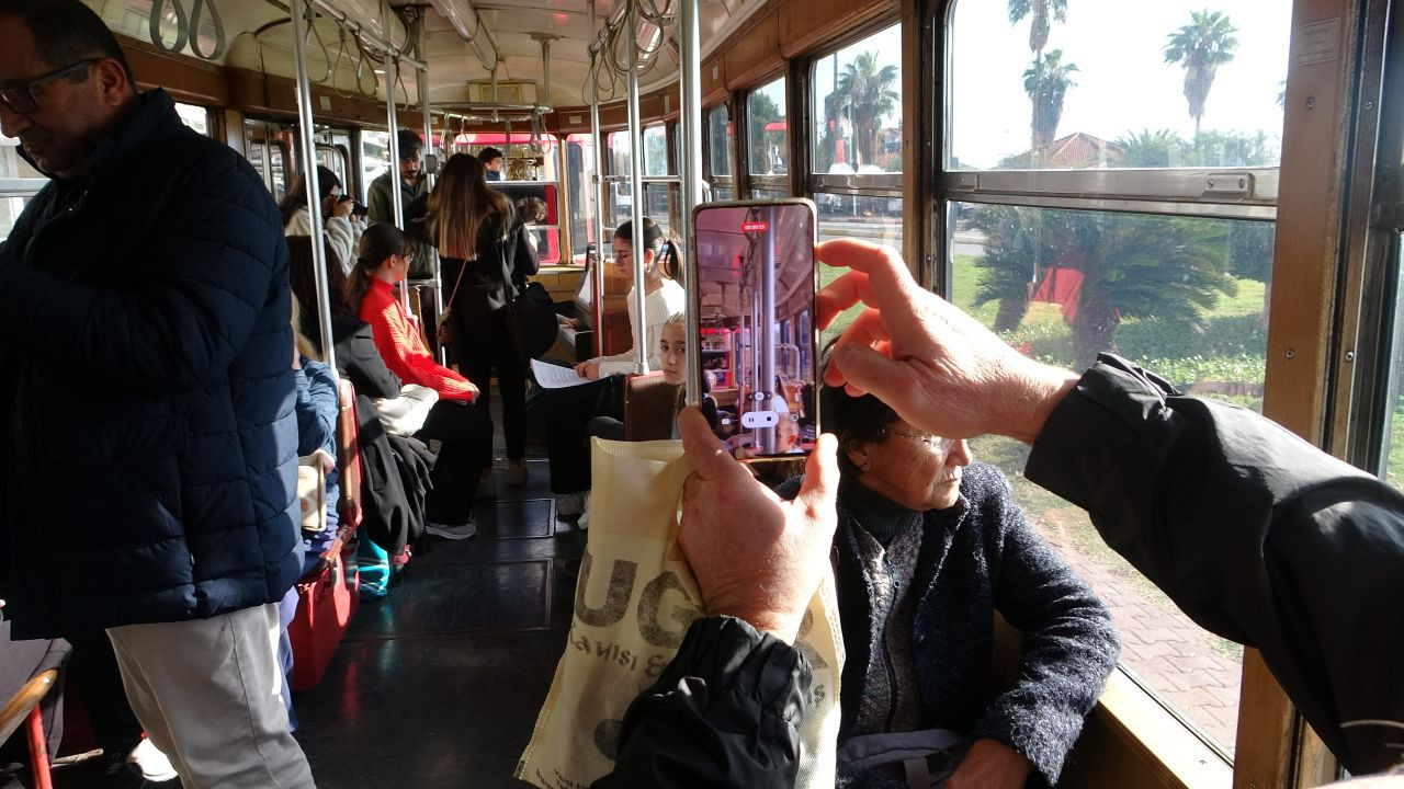 Nostaljik tramvay yolcularına canlı piyano resitali - Sayfa 5