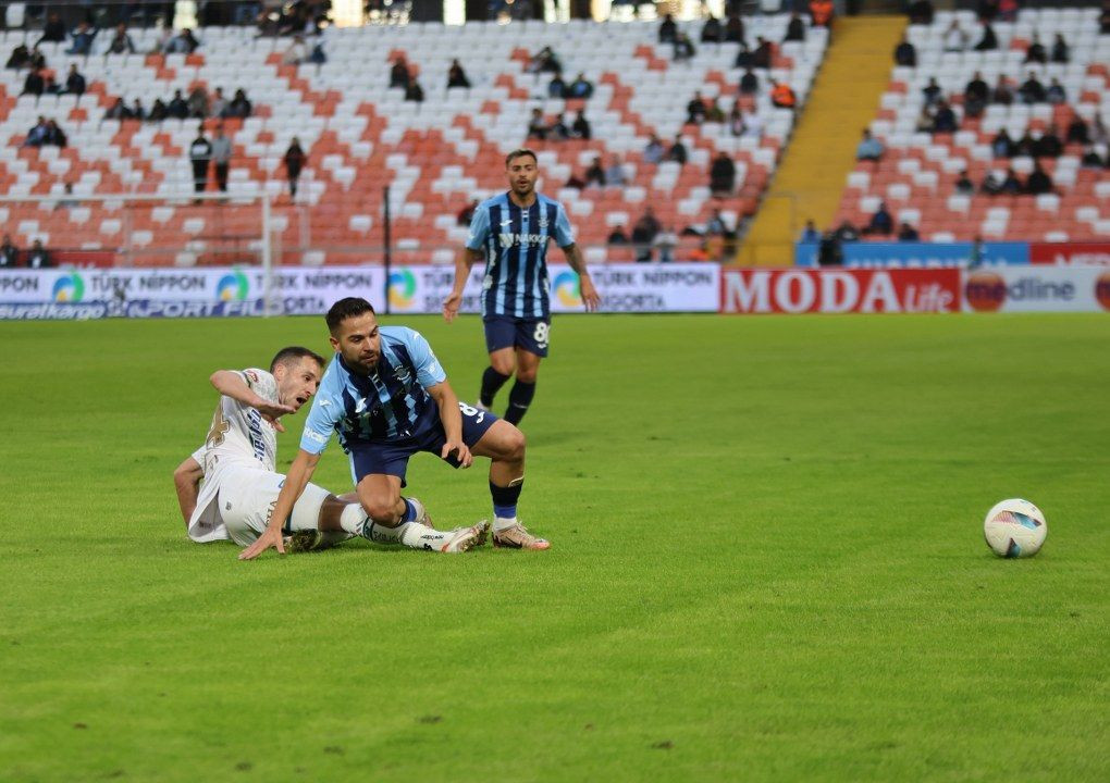 Trendyol Süper Lig: Adana Demirspor: 0 - Konyaspor: 0 (İlk yarı) - Sayfa 14