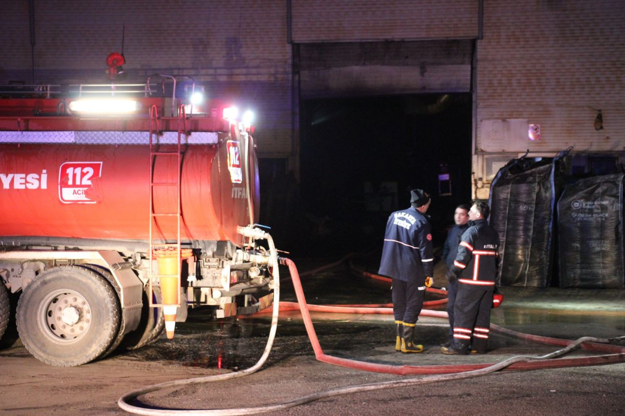 Sakarya’da Geri Dönüşüm Tesisinde Yangın: 8 İşçi Dumandan Etkilendi - Sayfa 8