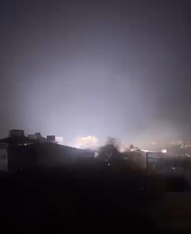 Bomba gibi patlayan trafo vatandaşları tedirgin etti - Sayfa 10