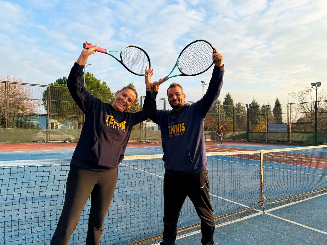 Tenis Kortu'nda Sakatlanma Numarası Yaptığı Sevgilisine Evlenme Teklifi Etti! - Sayfa 3