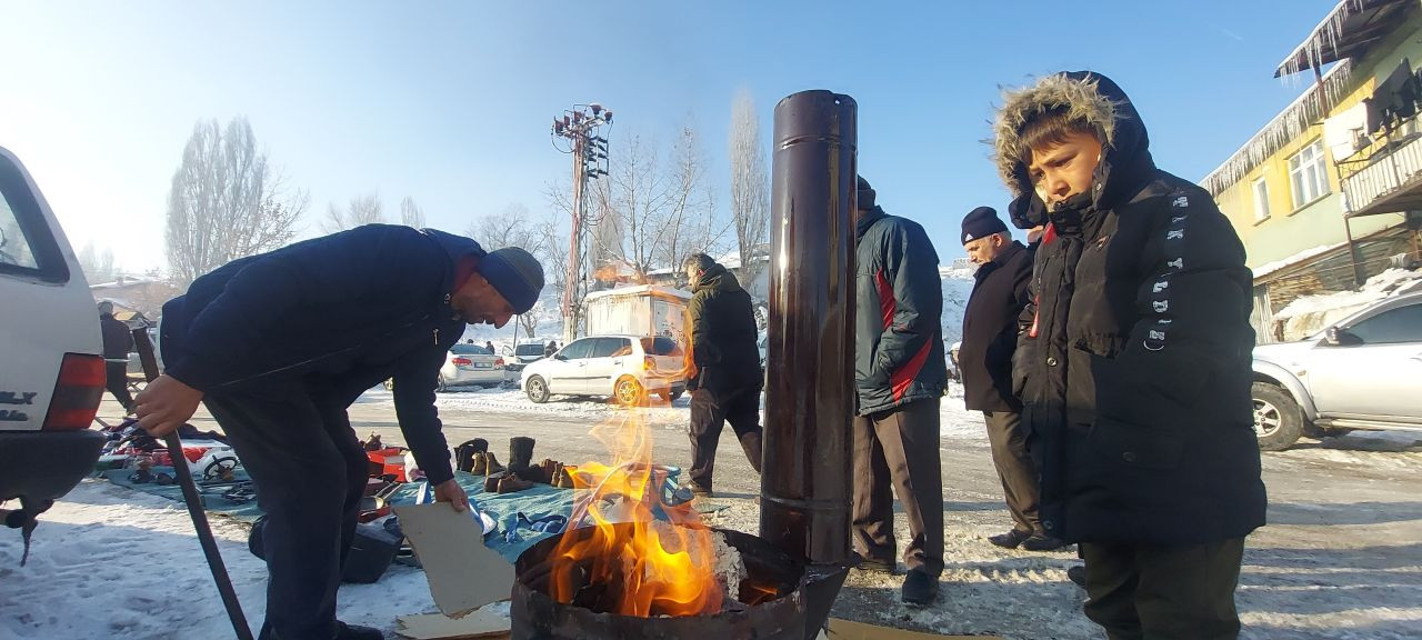 Erzurum buz tuttu, sokak çeşmeleri dondu - Sayfa 2