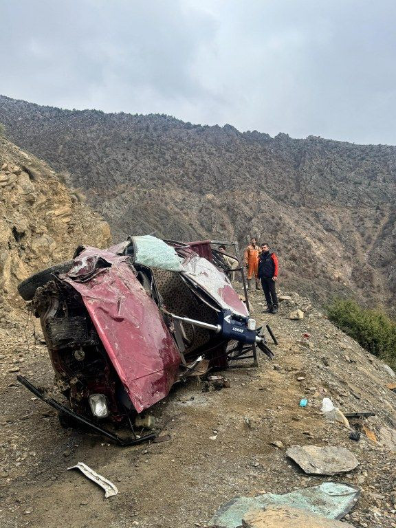 Artvin'de trafik kazası: 3 yaralı - Sayfa 2