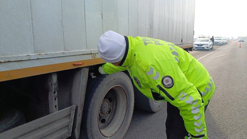Kış Lastiği Uygulamasında İlk Cezalar Yazıldı! - Sayfa 1