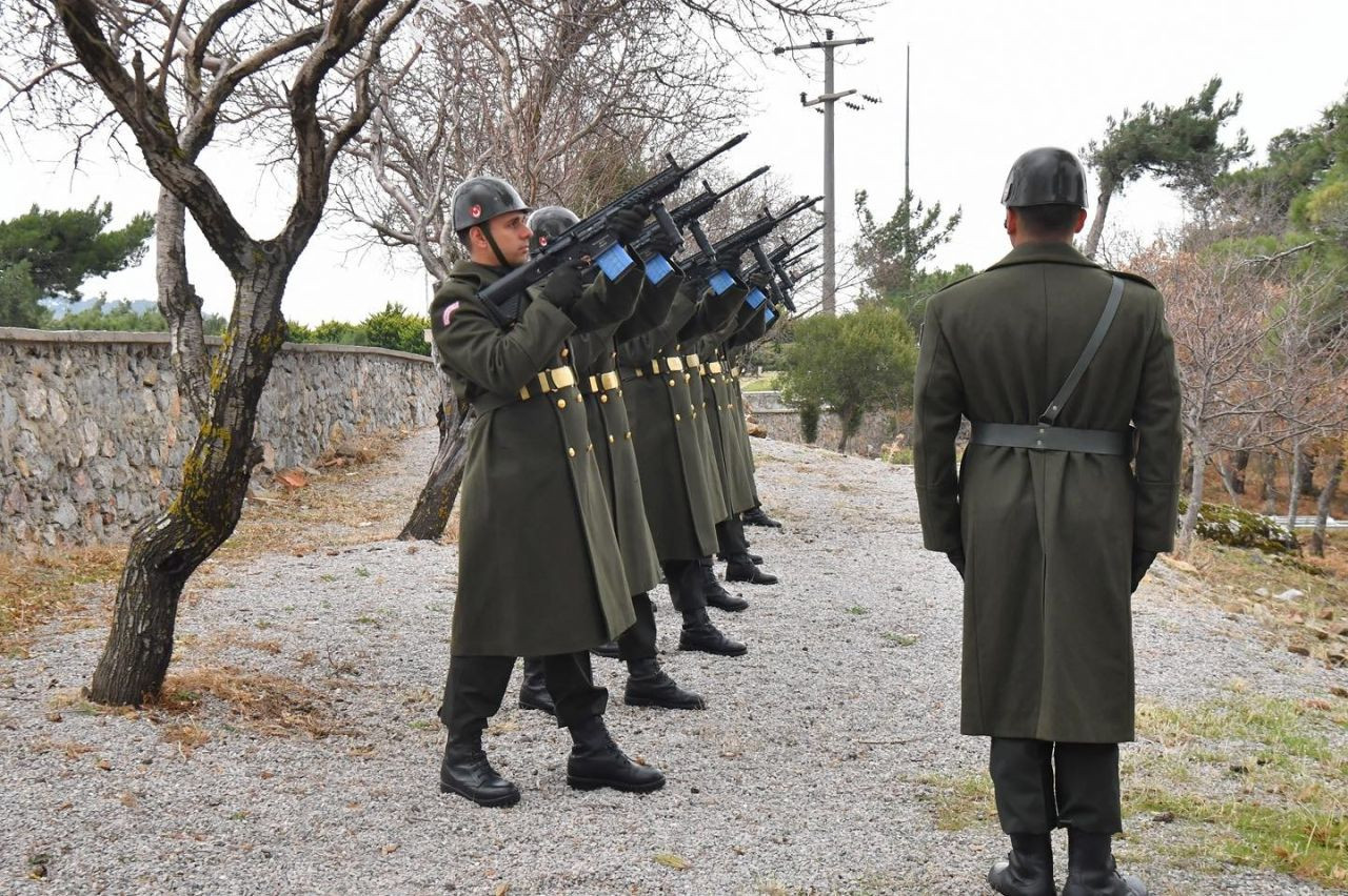 Çanakkale Kahramanı Seyit Onbaşı, mezarı başında anıldı - Sayfa 4