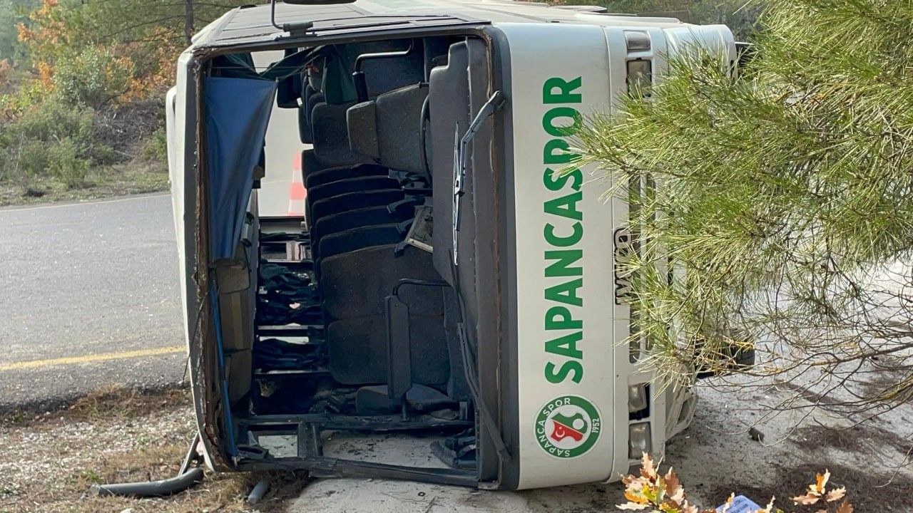 Sakarya’da Öğrenci Servisi Devrildi: 7 Öğrenci, 2 Öğretmen ve Şoför Yaralı - Sayfa 2