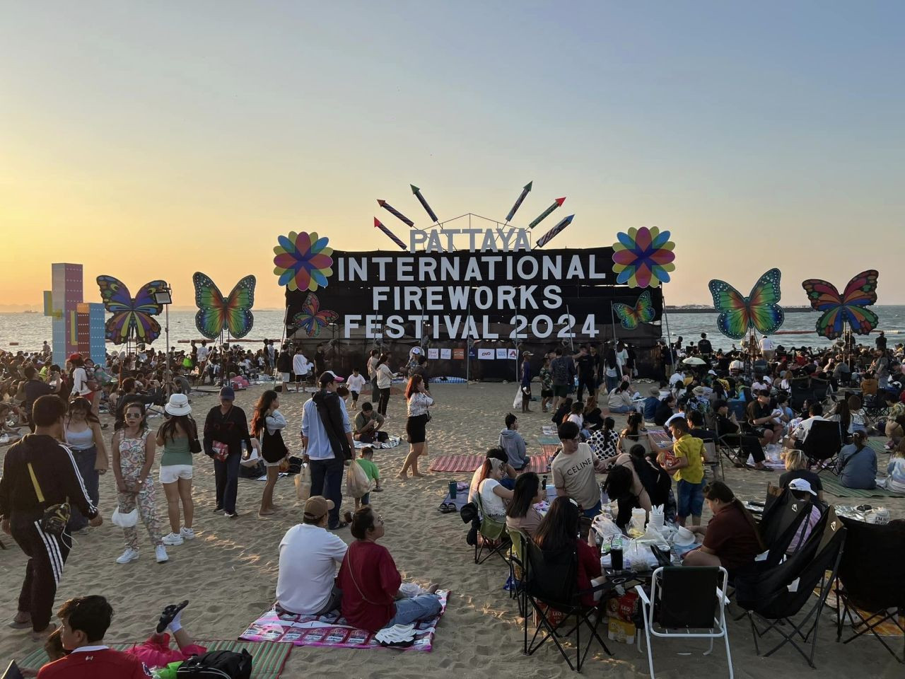 Tayland’da Havai Fişek Festivali Görsel Şölen Sunarak Binlerce Turisti Ağırladı - Sayfa 2