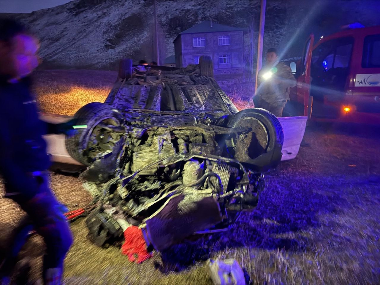 Van’da Otomobil Takla Attı: Sürücü Yaralandı - Sayfa 2