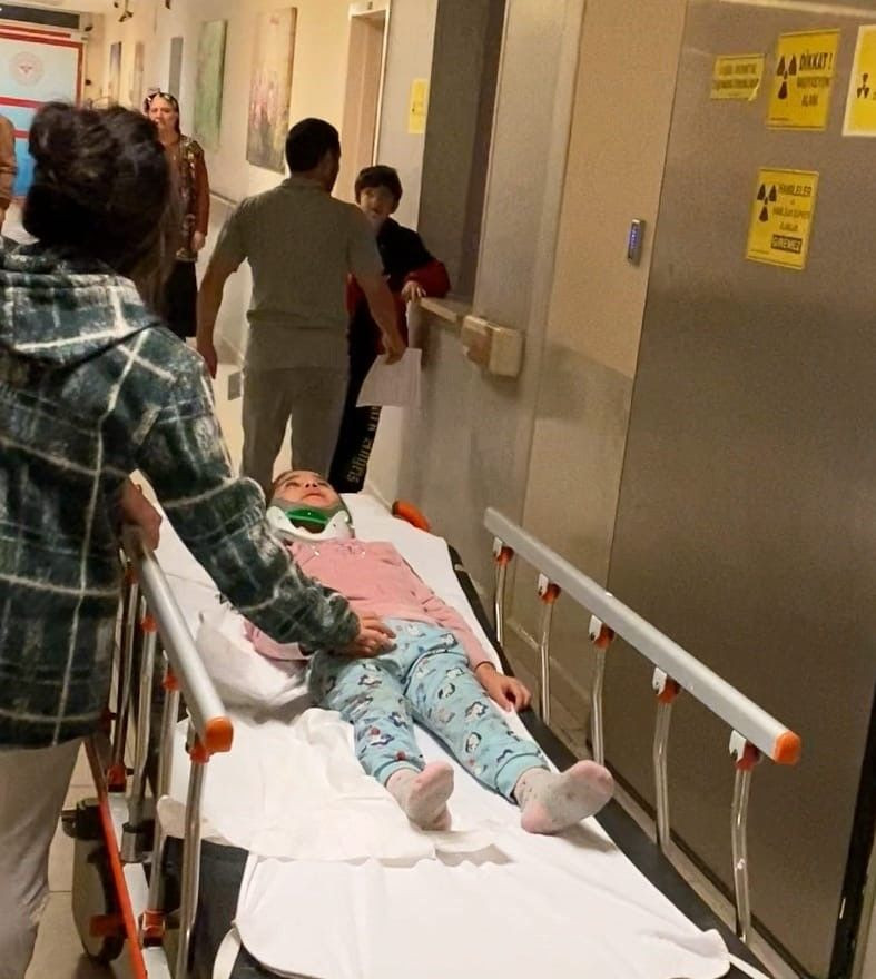 Bursa’da Motosiklet Sokakta Oynayan Çocuklara Çarptı: 2 Yaralı - Sayfa 4