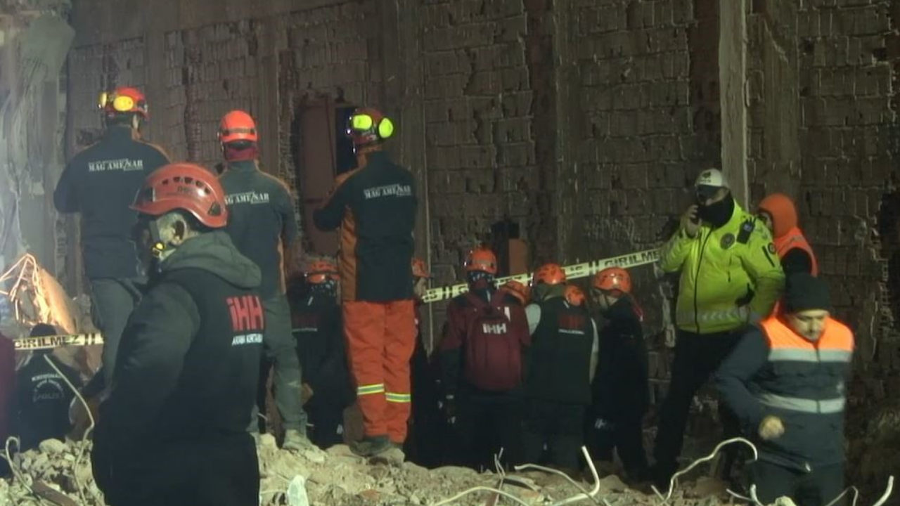 Güngören’de Çöken Binada Aranan İşçinin Cansız Bedenine Ulaşıldı