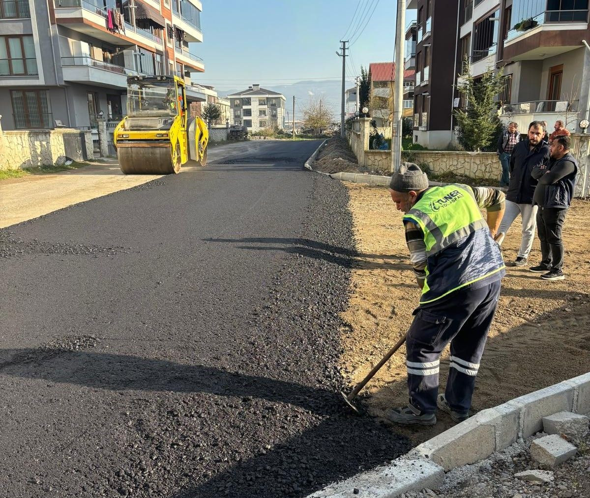 Hendek’te Üç Mahalle Daha Sıcak Asfaltla Buluştu - Sayfa 2