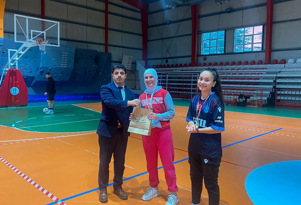 SUBÜ'de  ‘Ayak Tenisi Turnuvası’ düzenlendi