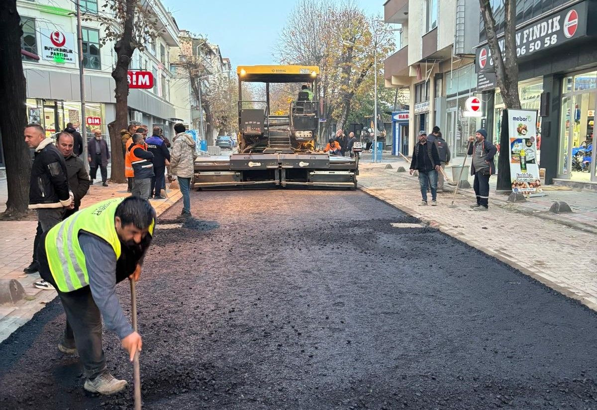 Hendek’te Üç Mahalle Daha Sıcak Asfaltla Buluştu - Sayfa 4