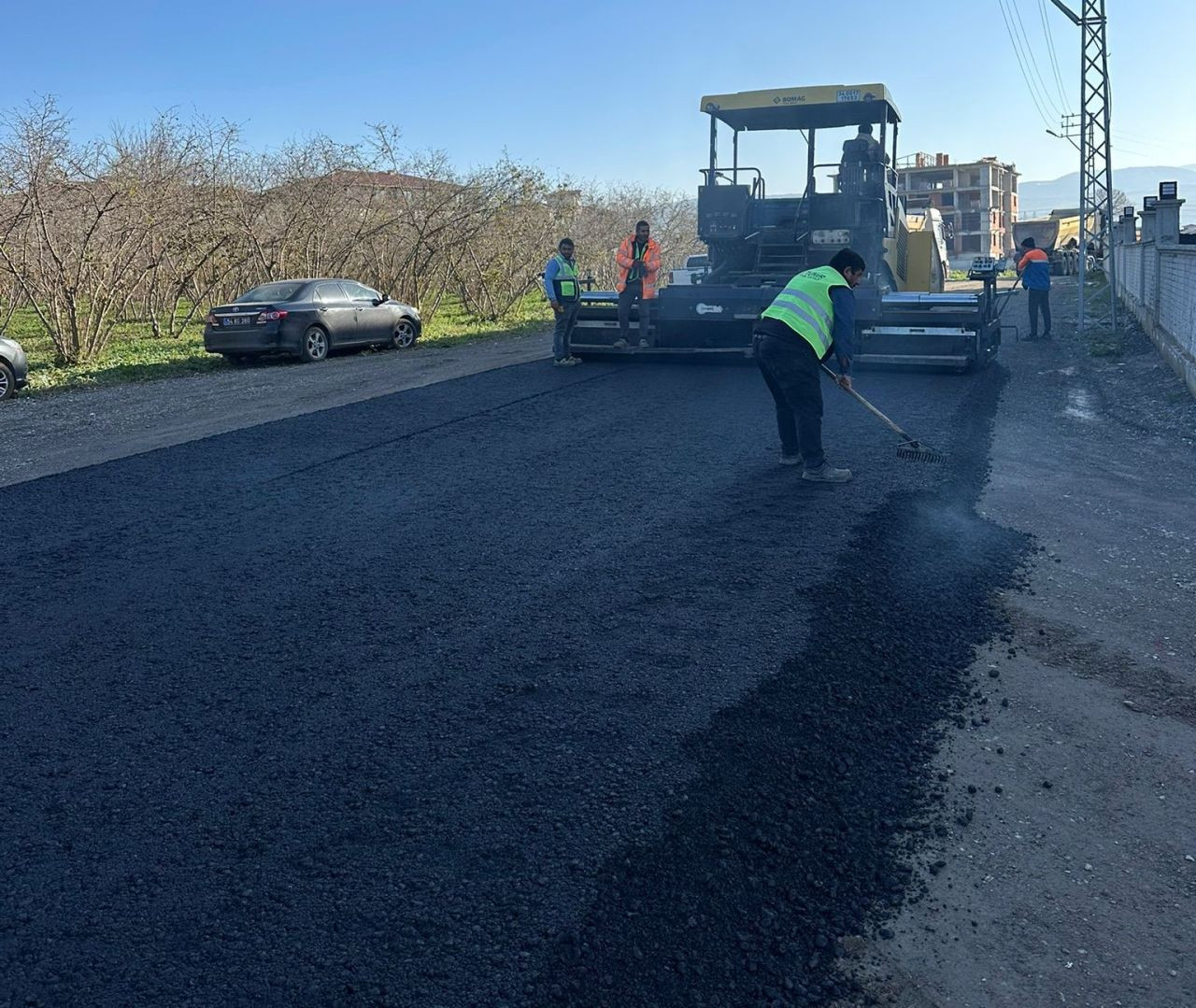 Hendek’te Üç Mahalle Daha Sıcak Asfaltla Buluştu - Sayfa 8