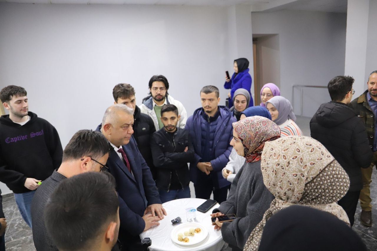 Başkan Bıyık, gençlerle bir araya geldi - Sayfa 4