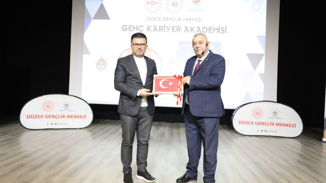 Başkan Bıyık, gençlerle bir araya geldi