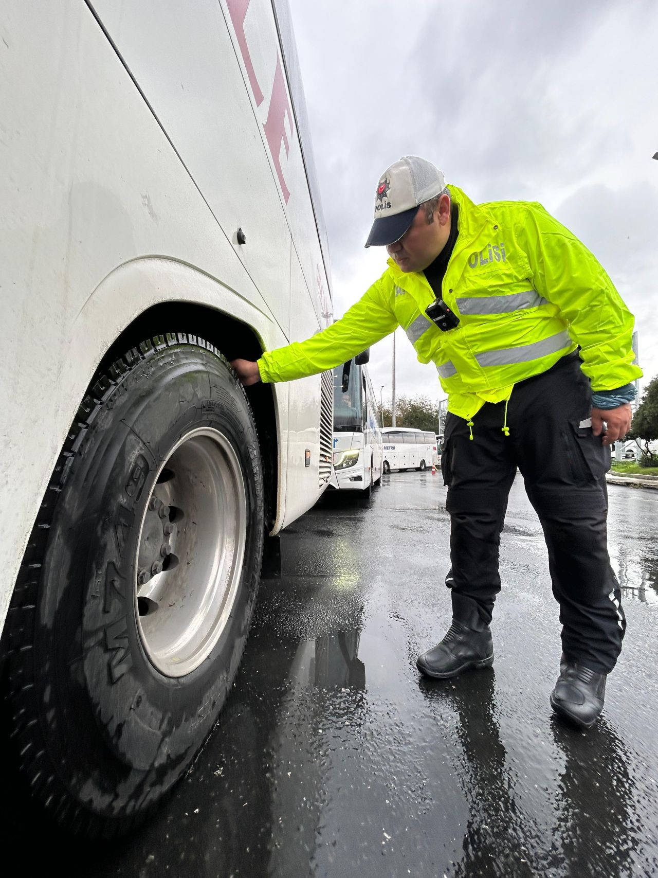 15 Temmuz Otogarı'nda kış lastiği denetimi - Sayfa 6