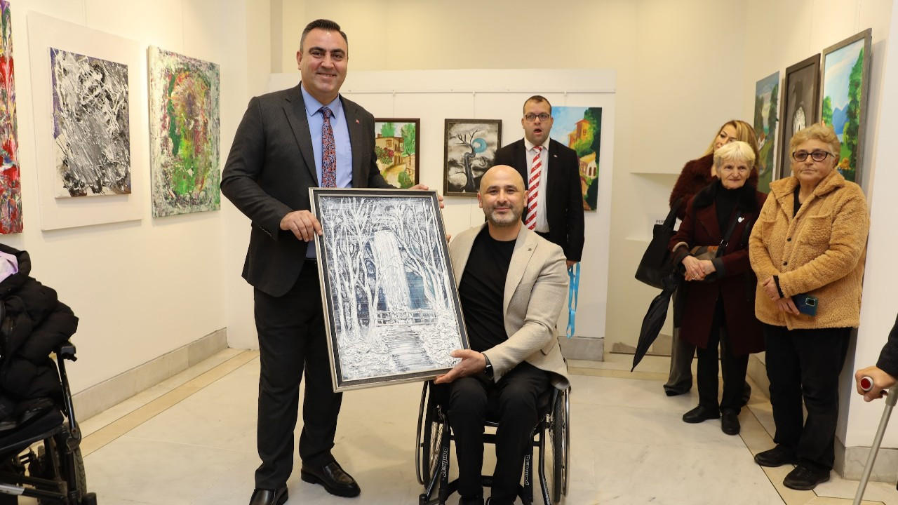 Özel ressamlardan anlamlı sergi