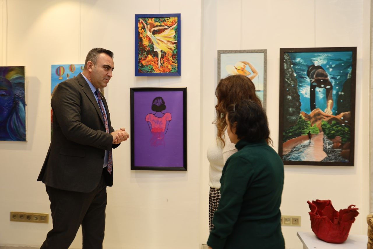 Özel ressamlardan anlamlı sergi - Sayfa 3