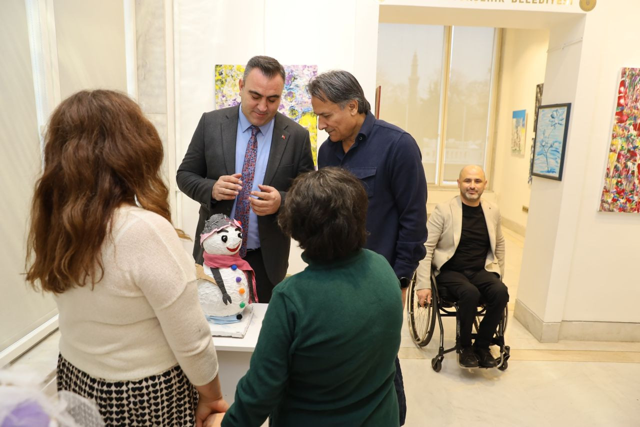 Özel ressamlardan anlamlı sergi - Sayfa 1