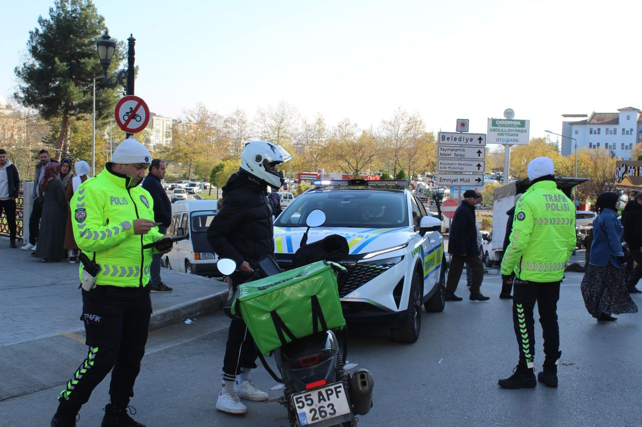 Samsun'da Motosiklet Denetimlerinde Ceza Yağdı: Sürücüler Dikkat! - Sayfa 4