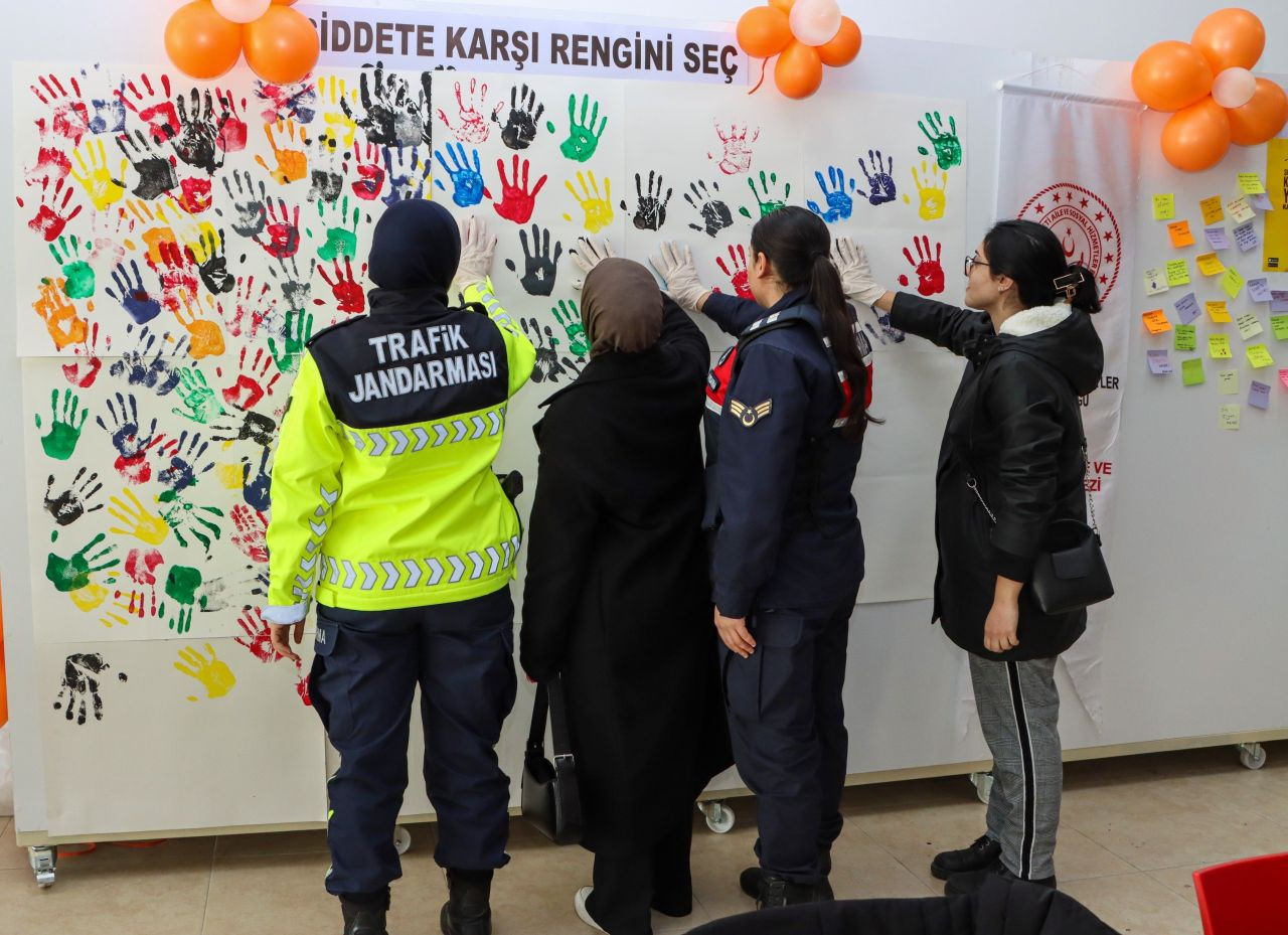 Üniversite Öğrencilerine KADES Uygulaması Tanıtıldı - Sayfa 1