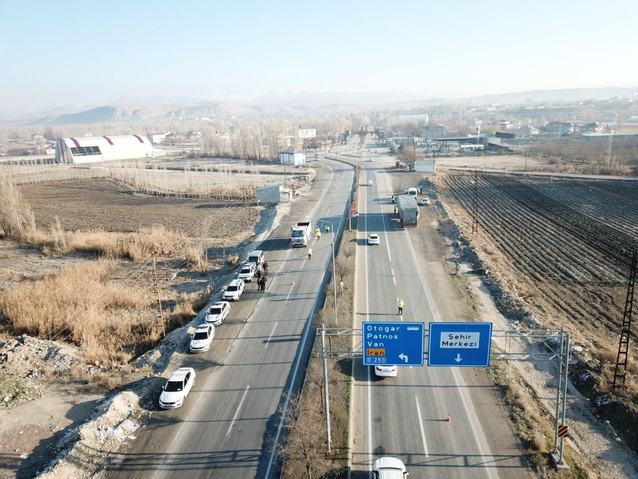 Erciş’te Kış Lastiği Denetimi: Ceza Yağdı, 5 Araç Trafikten Men Edildi - Sayfa 4