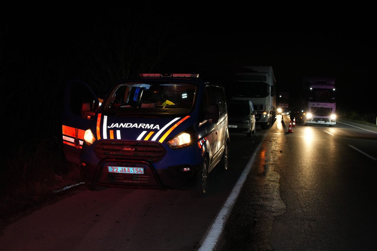 Edirne’de Tamir Bekleyen Tır Sürücüsüne Tır Çarptı: Hayatını Kaybetti - Sayfa 5