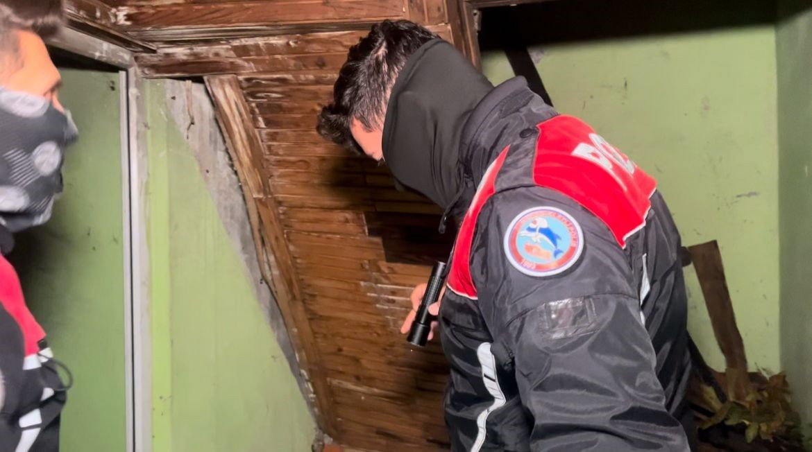 Bursa'da Yunus Timlerinden Metruk Ev Operasyonu - Sayfa 2