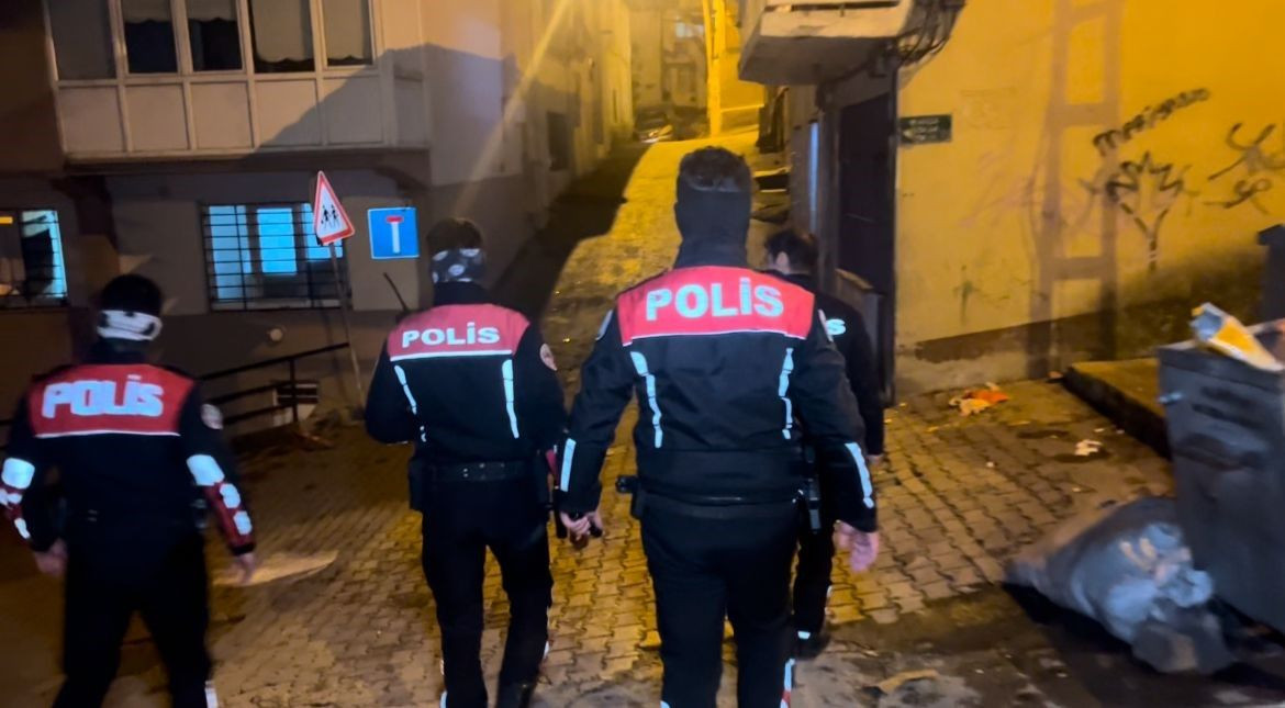 Bursa'da Yunus Timlerinden Metruk Ev Operasyonu - Sayfa 4