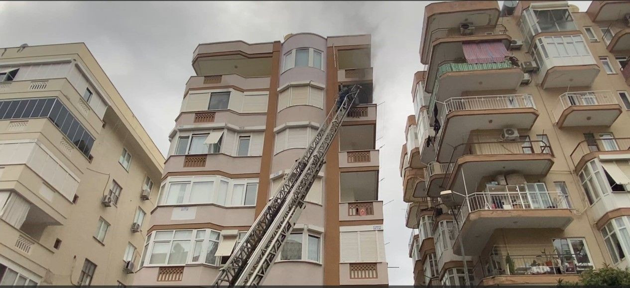 Alanya'da Klima Şalterinden Çıkan Yangın Korku Yarattı - Sayfa 1