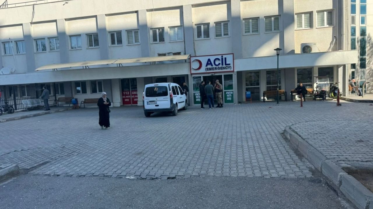 Siirt'te İnşaatın 8'inci Katındaki İskeleden Düşen İşçi Ağır Yaralandı - Sayfa 5