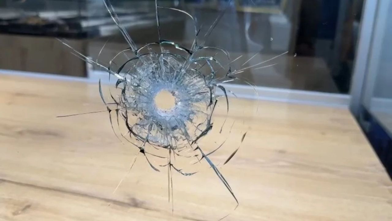 Avcılar'da Haraç Vermeyen Kuyumcu Dükkanını, 1 Ay Arayla 2 Kez Kurşunladılar! - Sayfa 4