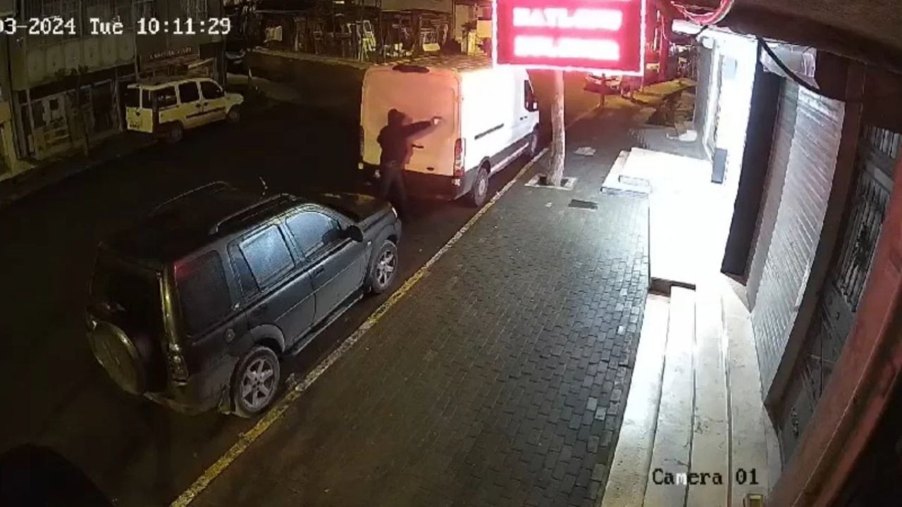 Avcılar'da Haraç Vermeyen Kuyumcu Dükkanını, 1 Ay Arayla 2 Kez Kurşunladılar! - Sayfa 1