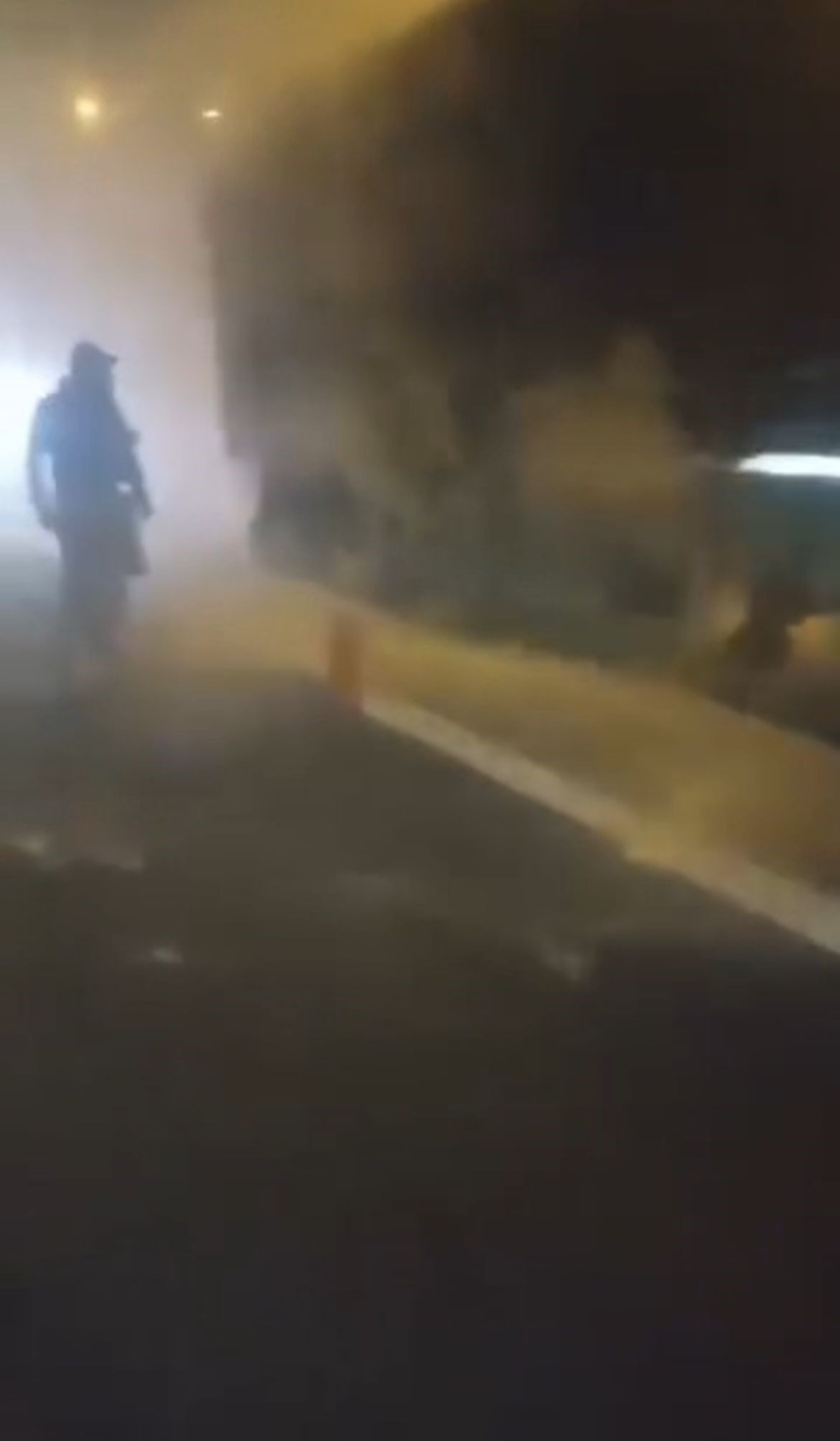 Lastiği Tutuşan Tırı Hızlı Müdahale İle Kül Olmaktan Kurtardılar - Sayfa 3