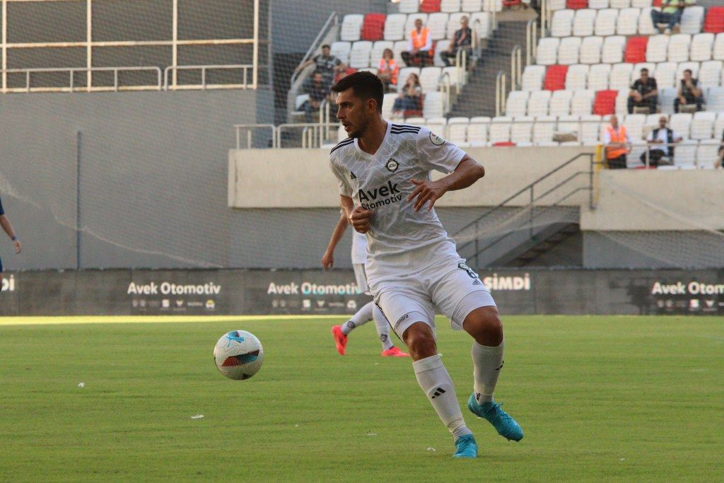 Altay'da Ceyhun Gülselam'ın Çapraz Bağları Koptu - Sayfa 4