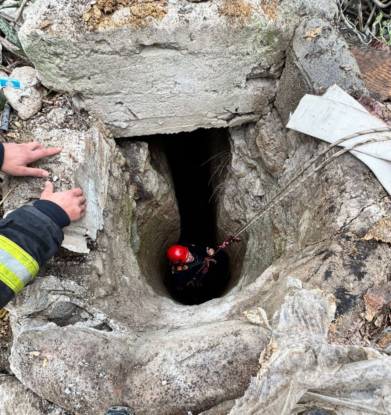 12 Metre Derinlikteki Su Kuyusuna Düşen Şahsı, İtfaiye Kurtardı - Sayfa 3