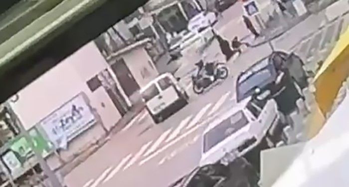 Bursa'da Motosiklet Hafif Ticari Araca Çarptı: 2 Yaralı - Sayfa 2