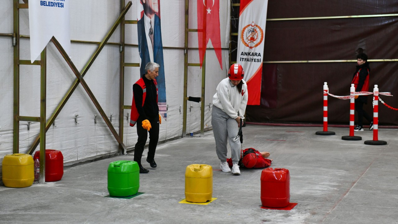 Ankara'da 300 İtfaiye Memuru İçin Mülakat Sürecine Başlandı